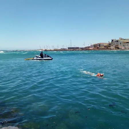 Seaview Semesterbostad *